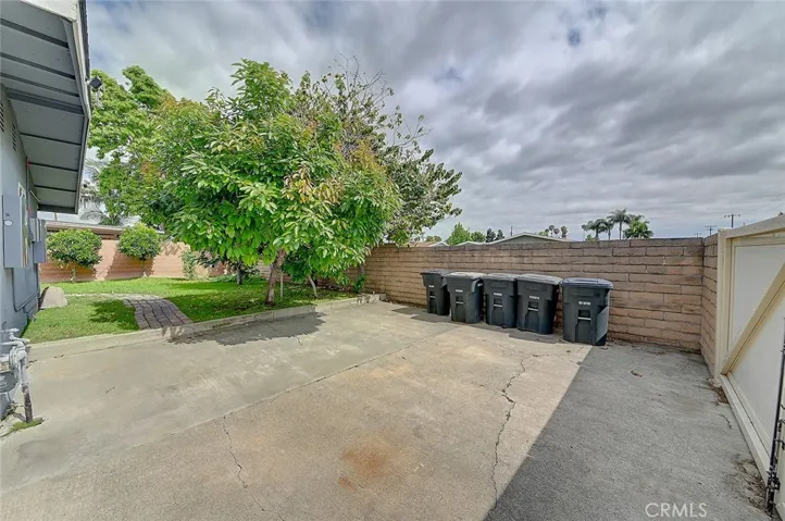 2044 W Spruce Avenue, Orange, California 92868