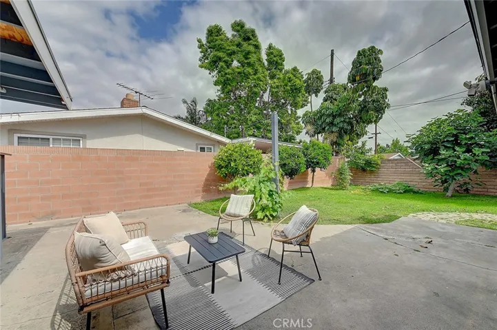 2044 W Spruce Avenue, Orange, California 92868