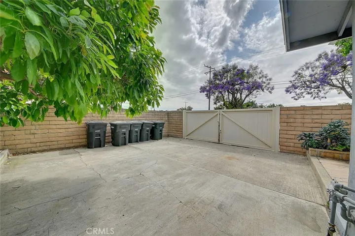 2044 W Spruce Avenue, Orange, California 92868