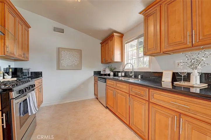 2044 W Spruce Avenue, Orange, California 92868