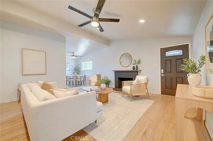 2044 W Spruce Avenue, Orange, California 92868