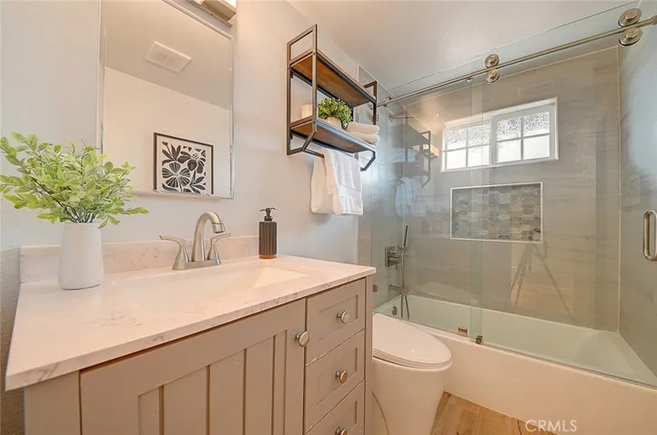 2044 W Spruce Avenue, Orange, California 92868