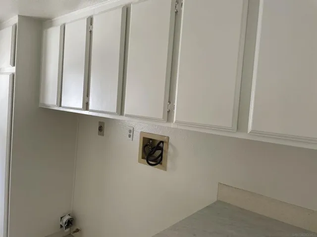 laundry hook up