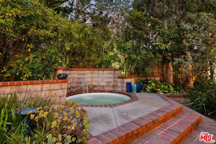 17161 Avenida De Santa Ynez, Pacific Palisades, California 90272
