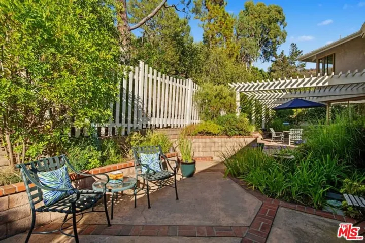 17161 Avenida De Santa Ynez, Pacific Palisades, California 90272
