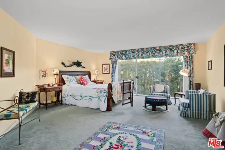 17161 Avenida De Santa Ynez, Pacific Palisades, California 90272