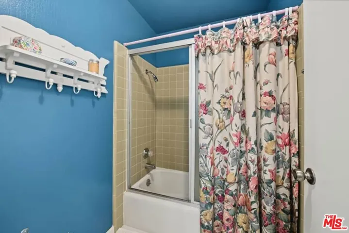 17161 Avenida De Santa Ynez, Pacific Palisades, California 90272
