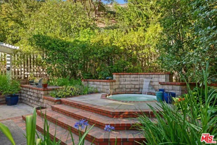17161 Avenida De Santa Ynez, Pacific Palisades, California 90272