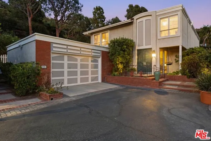 17161 Avenida De Santa Ynez, Pacific Palisades, California 90272