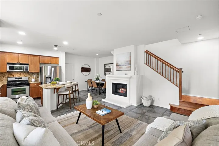1 Quartz, Ladera Ranch, California 92694