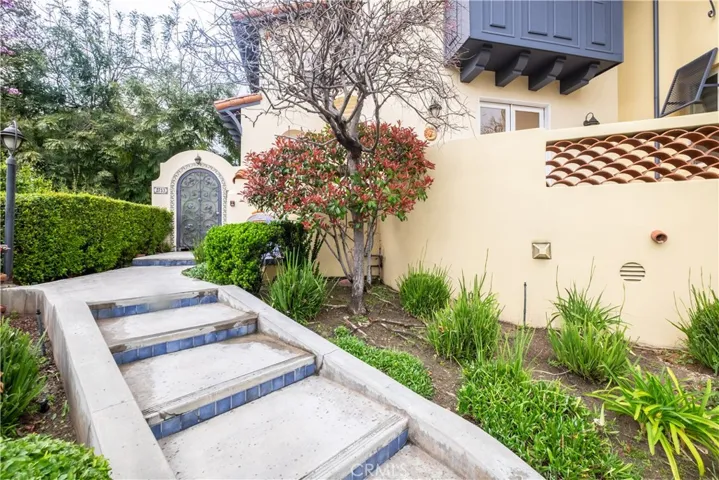 2753 Piedmont 6, Glendale, California 91020