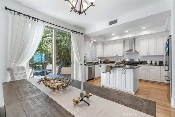 2753 Piedmont 6, Glendale, California 91020