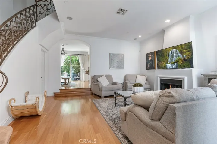 2753 Piedmont 6, Glendale, California 91020