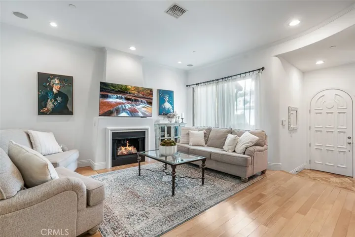 2753 Piedmont 6, Glendale, California 91020