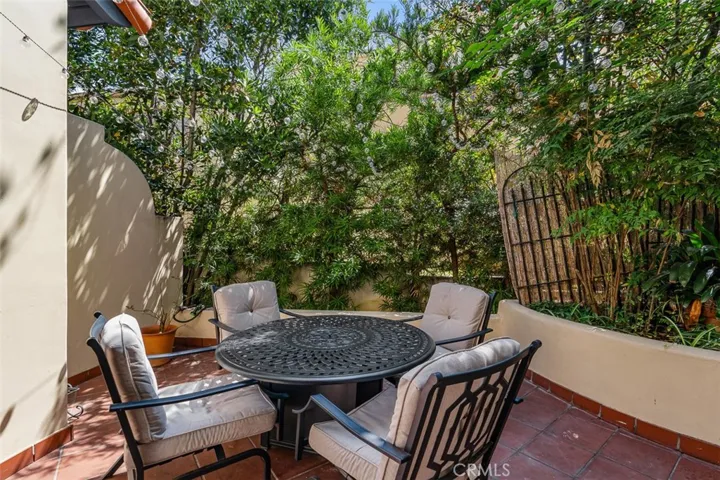 2753 Piedmont 6, Glendale, California 91020