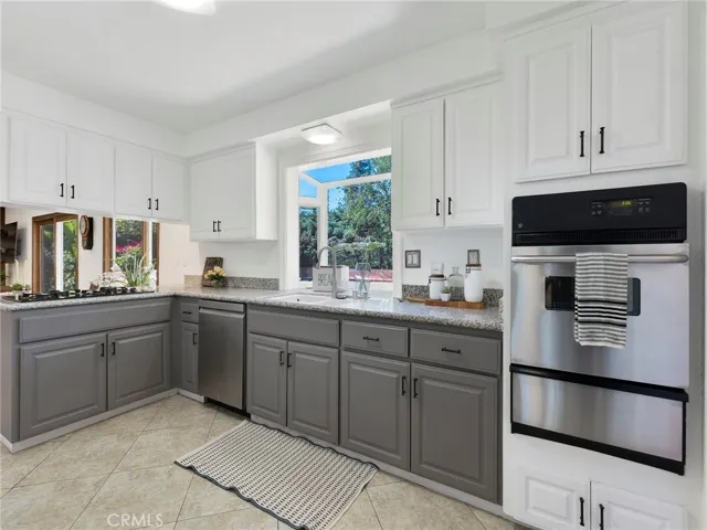 19207 Olympia, Porter Ranch, California 91326