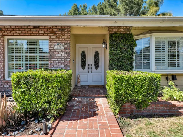 19207 Olympia, Porter Ranch, California 91326