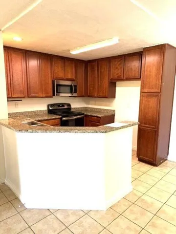 1911 kitchen