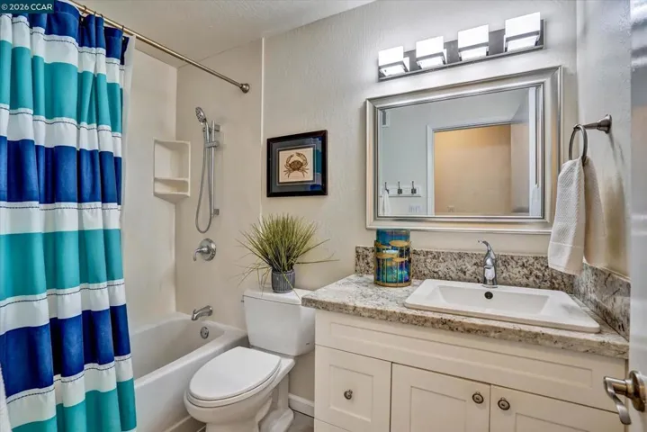 Studio bathroom