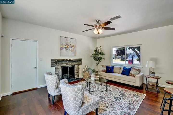1607 Lynwood Dr, Concord, California 94521