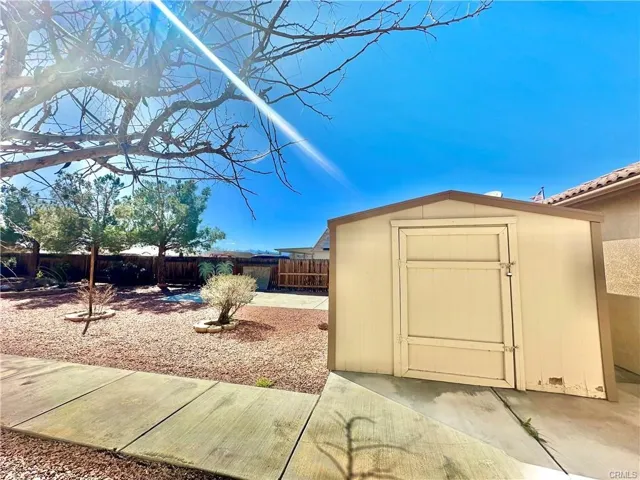 21245 Cask Court, Apple Valley, California 92308