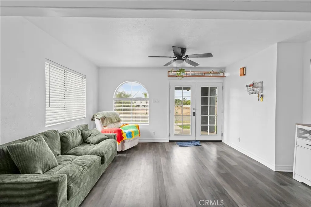 243 W C Street, Colton, California 92324 — photo 4