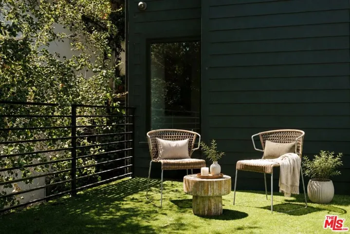 7825 Torreyson Drive, Los Angeles, California 90046