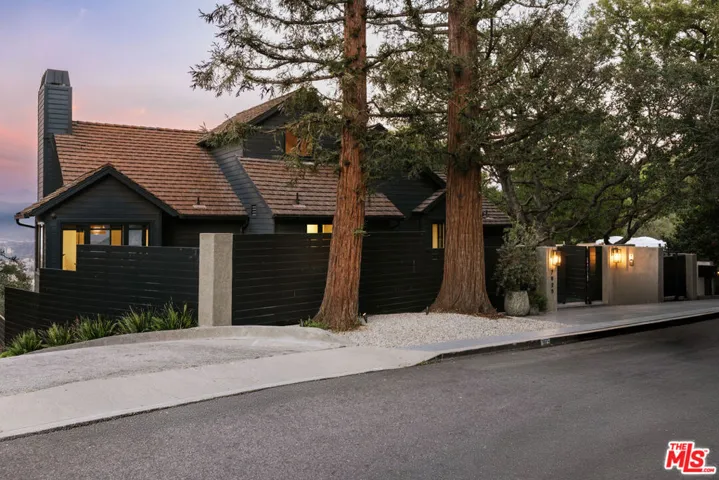 7825 Torreyson Drive, Los Angeles, California 90046