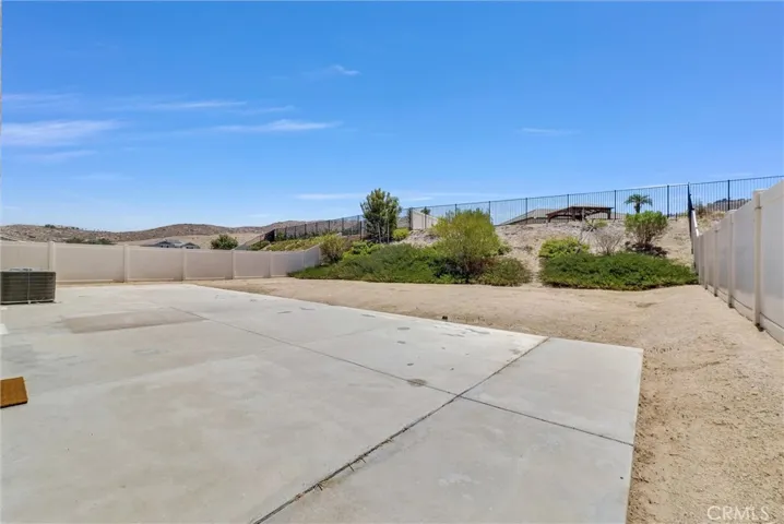 Enormous patio, lovely hills view from huge private backyard