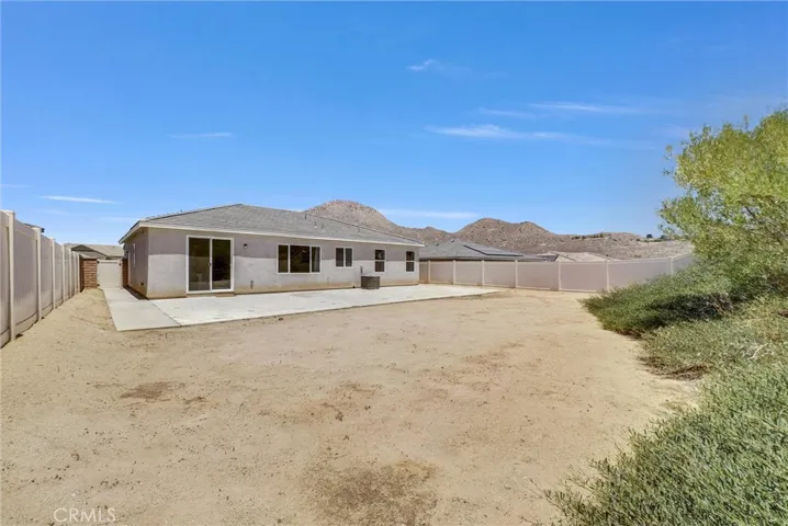 Enormous patio, lovely hills view from huge private backyard