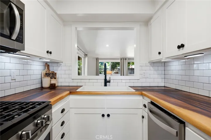8755 Delano, Riverside, California 92503