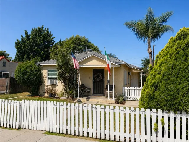 7901 7903 Washington, Whittier, California 90602