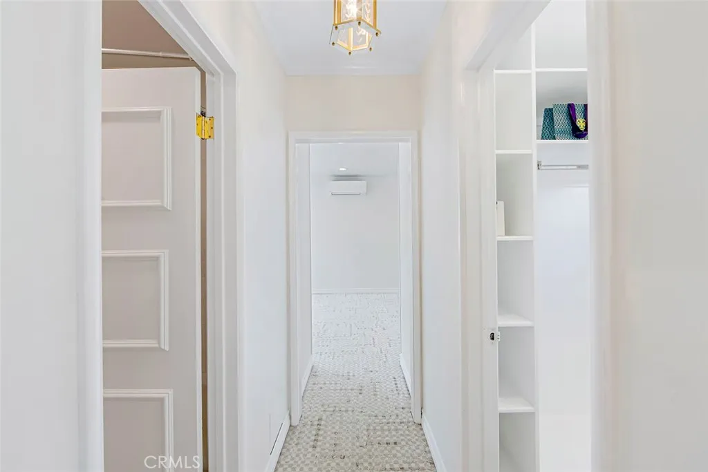 4th Bedroom Entry & Closet
