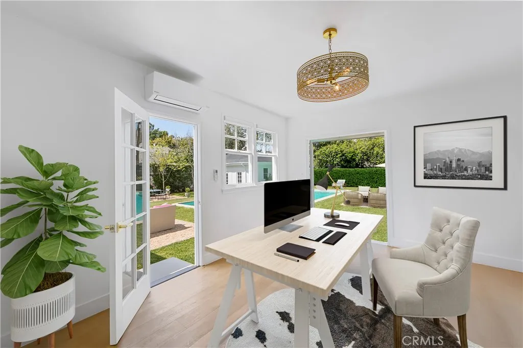 Office or 5th Bedroom suite