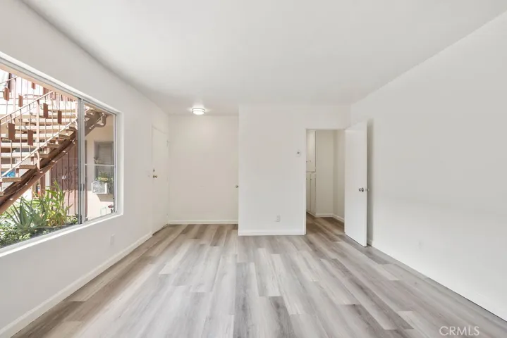 6535 Fulton, Los Angeles, California 91401