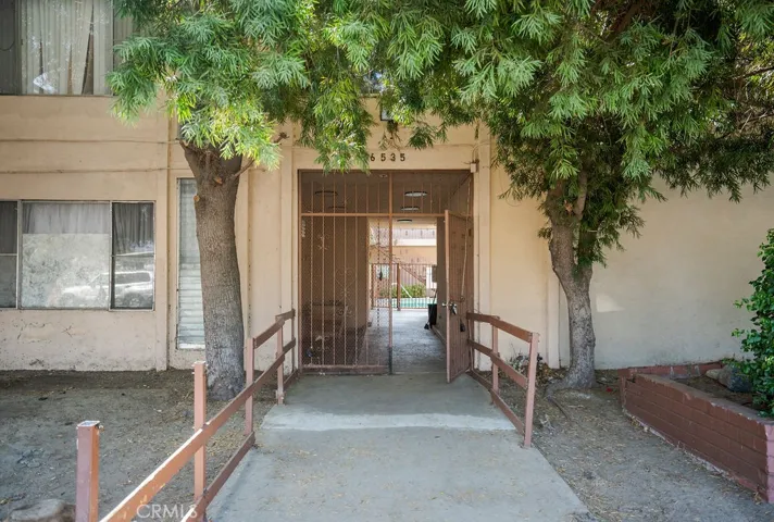 6535 Fulton, Los Angeles, California 91401