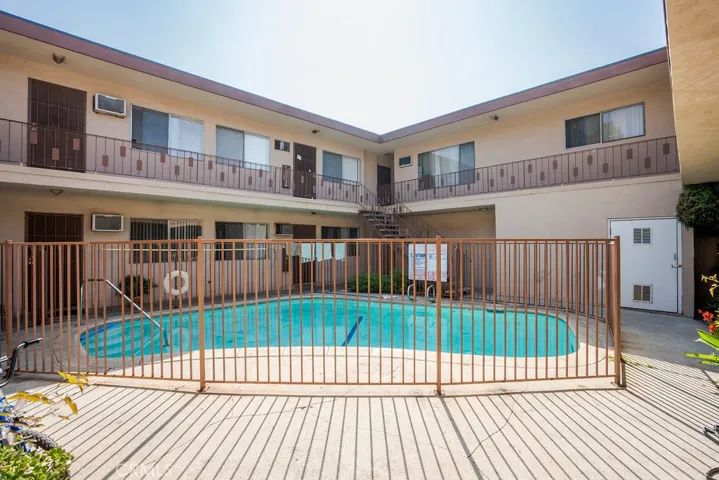 6535 Fulton, Los Angeles, California 91401