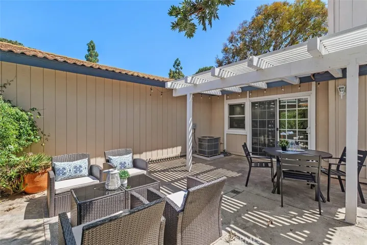 1080 Border, Corona, California 92882