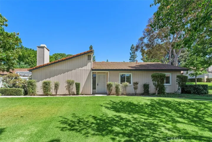 1080 Border, Corona, California 92882