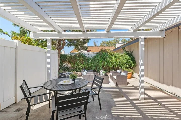 1080 Border, Corona, California 92882