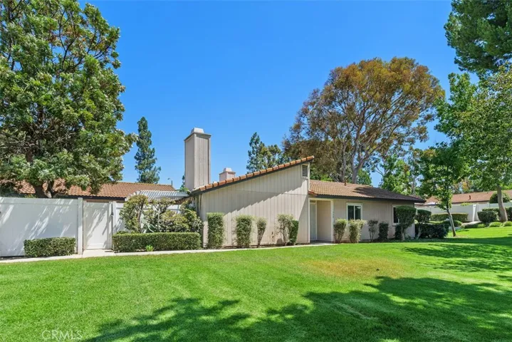 1080 Border, Corona, California 92882