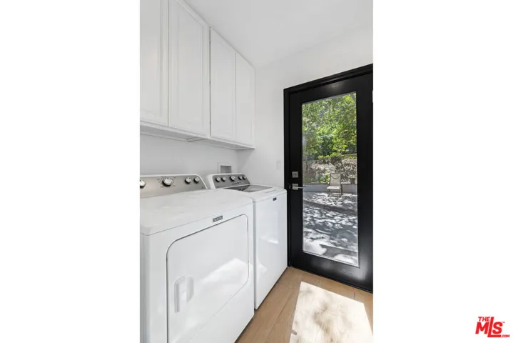 3101 N Beachwood Drive, Los Angeles, California 90068