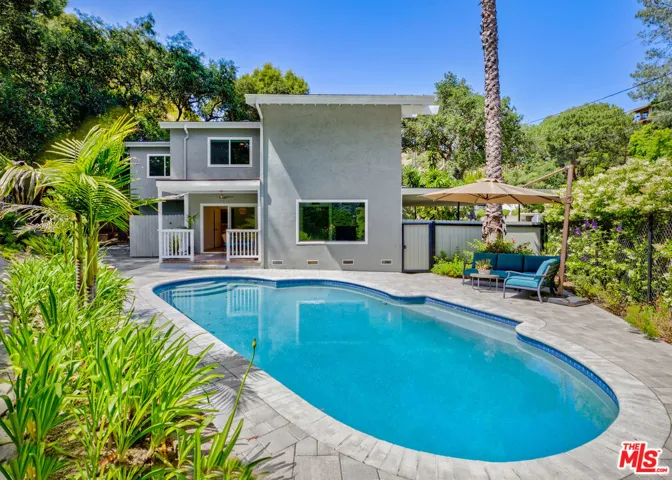 3101 N Beachwood Drive, Los Angeles, California 90068