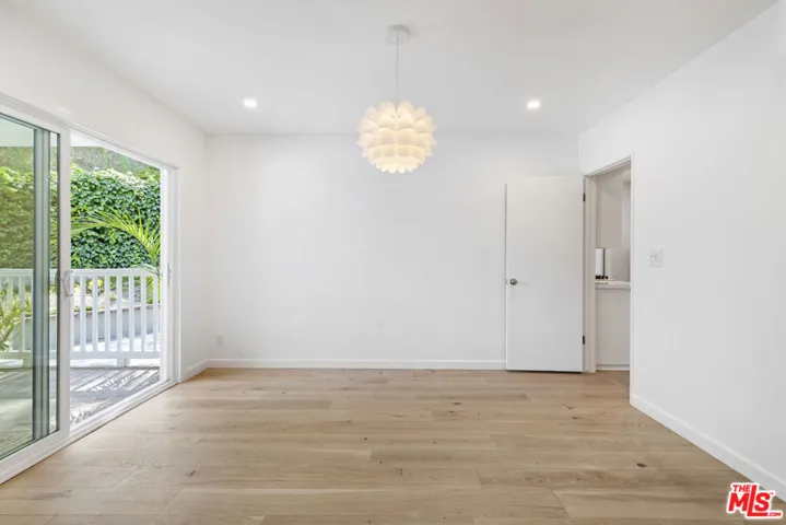 3101 N Beachwood Drive, Los Angeles, California 90068