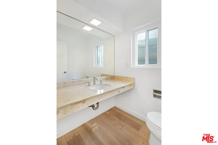 3101 N Beachwood Drive, Los Angeles, California 90068