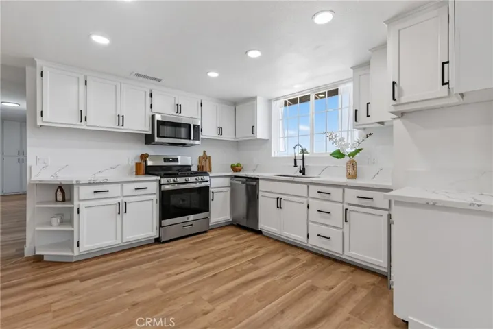17129 Birch, Hesperia, California 92345
