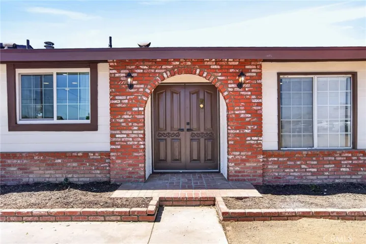 17129 Birch, Hesperia, California 92345
