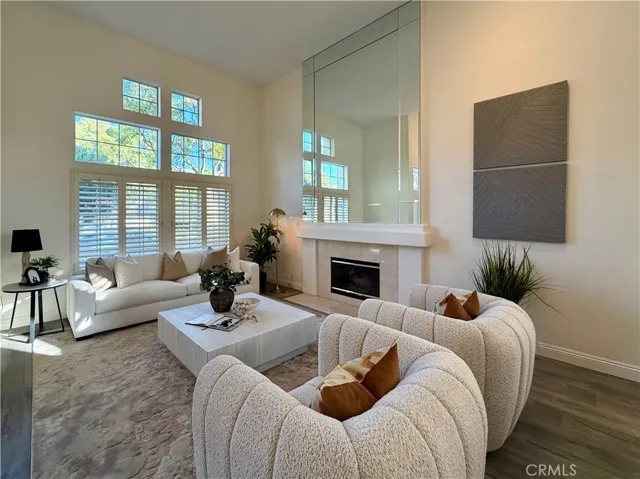Main Livingroom