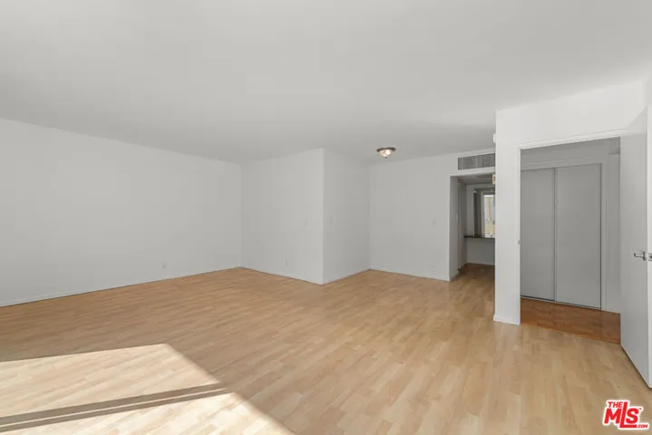 1300 Midvale Avenue 408, Los Angeles, California 90024
