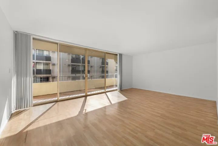 1300 Midvale Avenue 408, Los Angeles, California 90024